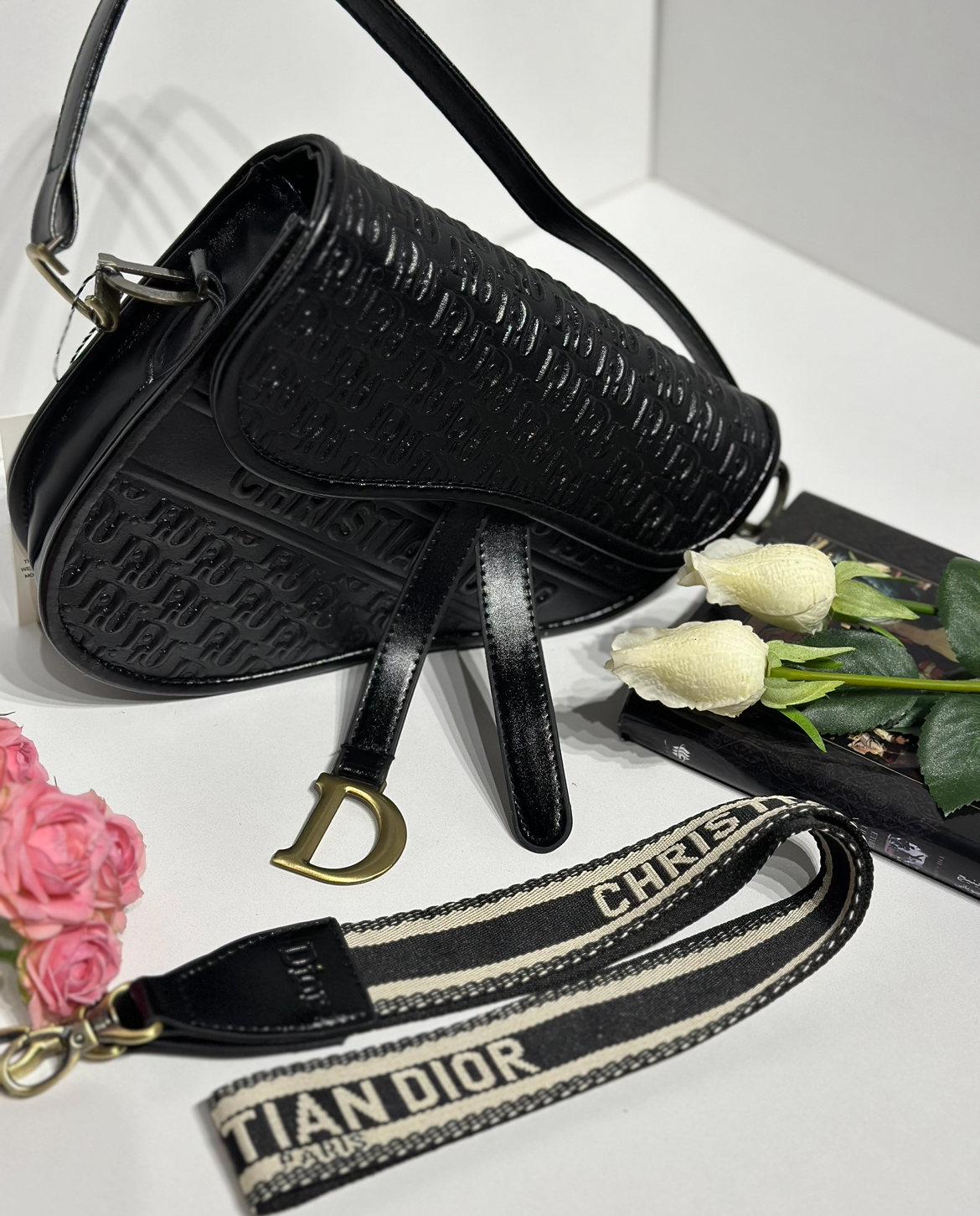 دیور چرم مشکی زین اسبی